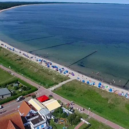 Emmely Nur Wenige Gehminuten Zum Ruhig * Glowe