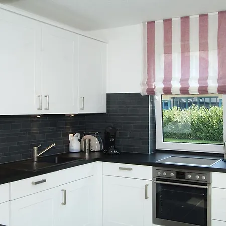 Dom wakacyjny Emmely Nur Wenige Gehminuten Zum Ruhig