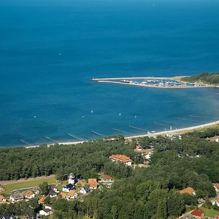 Emmely Nur Wenige Gehminuten Zum Ruhig Glowe