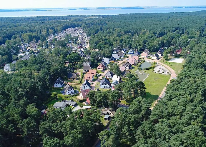 Emmely Nur Wenige Gehminuten Zum Ruhig Glowe