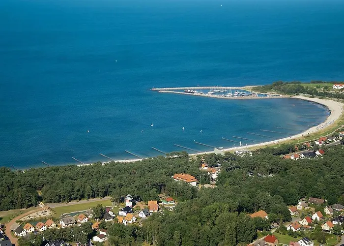 Emmely Nur Wenige Gehminuten Zum Ruhig Glowe